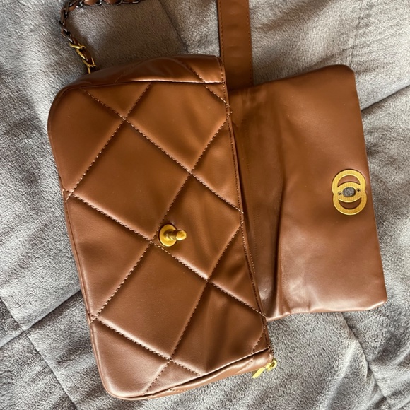 Vegan Leather Handbag - Picture 4 of 7